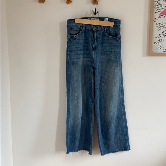 Zara Denim - Zara wide legged cropped jeans